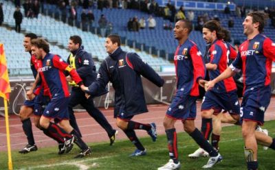 players thank the Genoani in Olimpico after the victory against Lazio