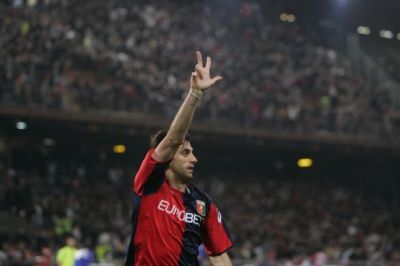 Diego Alberto Milito scored all Genoa-goals in the derby !!