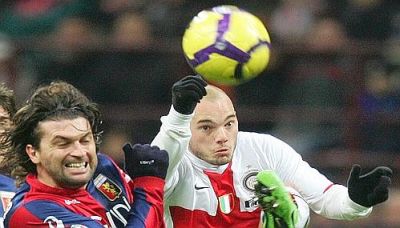 The 2 playmakers together: Omar Milanetto and Wesley Sneijder